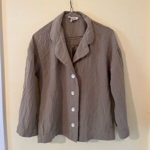 Madewell Button-Down Top in Sand